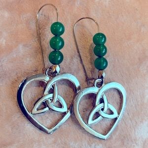 🍀3 for$37♥️NWT Hand Crafted Jade & Celtic Knot Heart Earrings 🍀